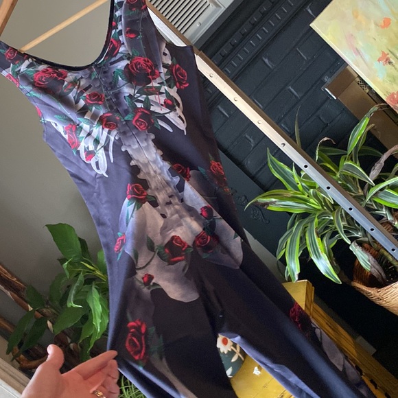 Women’s Small skull Body suit NWOT - Picture 16 of 16